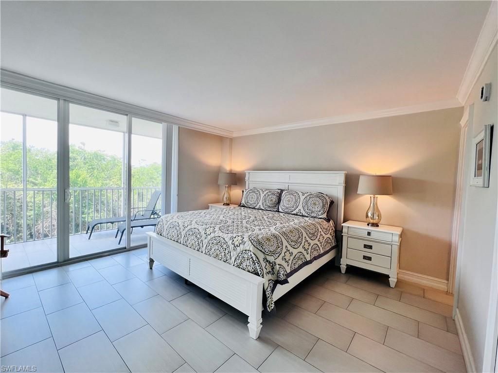 5 Bluebill Ave, Unit 303-1, Naples, FL 34108 Photo