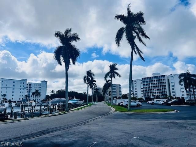 5 Bluebill Ave, Unit 303-1, Naples, FL 34108 Photo