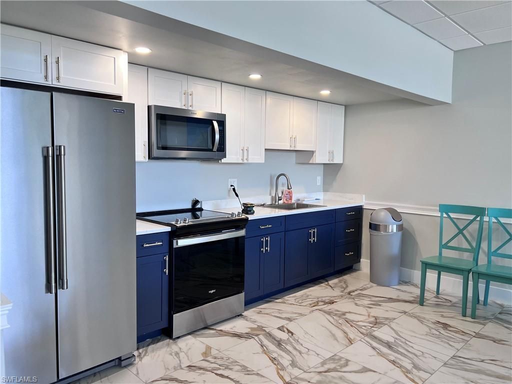 5 Bluebill Ave, Unit 303-1, Naples, FL 34108 Photo