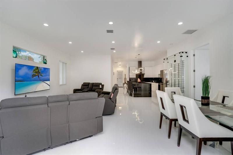 2962 NW 10th Court, Fort Lauderdale, FL 33311 Photo