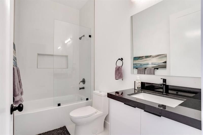 2962 NW 10th Court, Fort Lauderdale, FL 33311 Photo