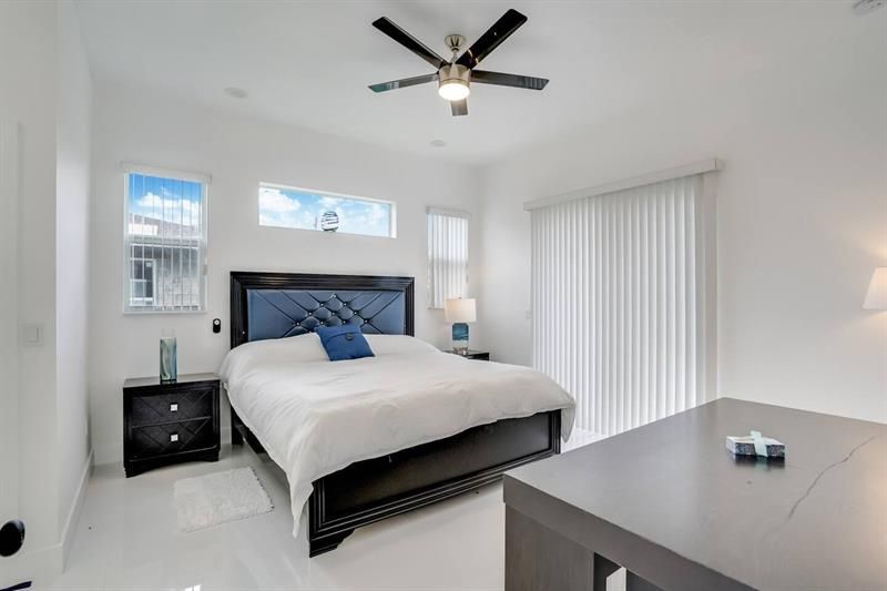 2962 NW 10th Court, Fort Lauderdale, FL 33311 Photo