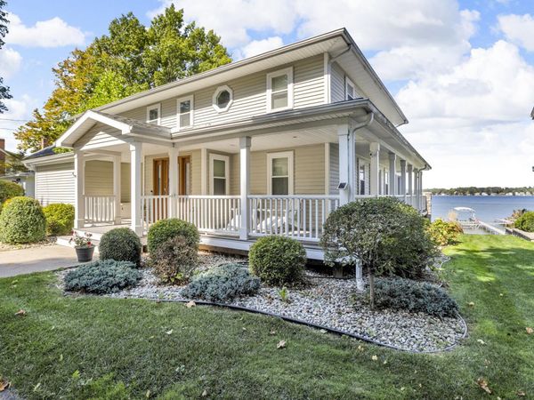 1620 Cottage Drive, Manitou Beach, MI 49253