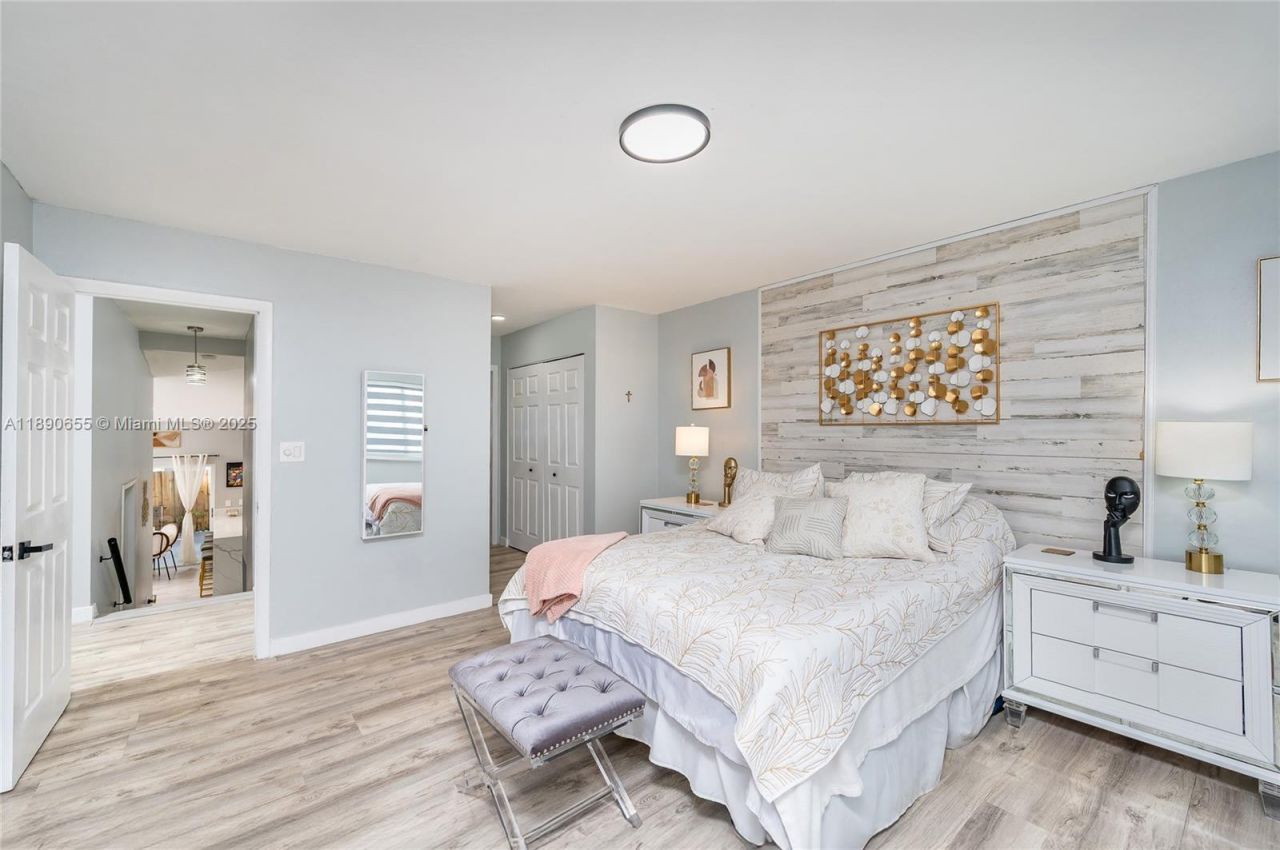 10048 SW 221st St, Cutler Bay, FL 33190 Photo