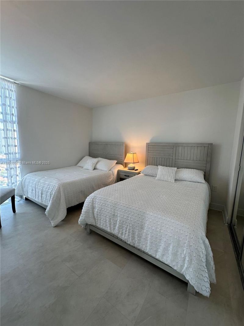 3675 N Country Club Dr, Unit 1809, Aventura, FL 33180 Photo