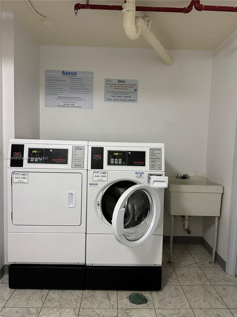 3675 N Country Club Dr, Unit 1809, Aventura, FL 33180 Photo