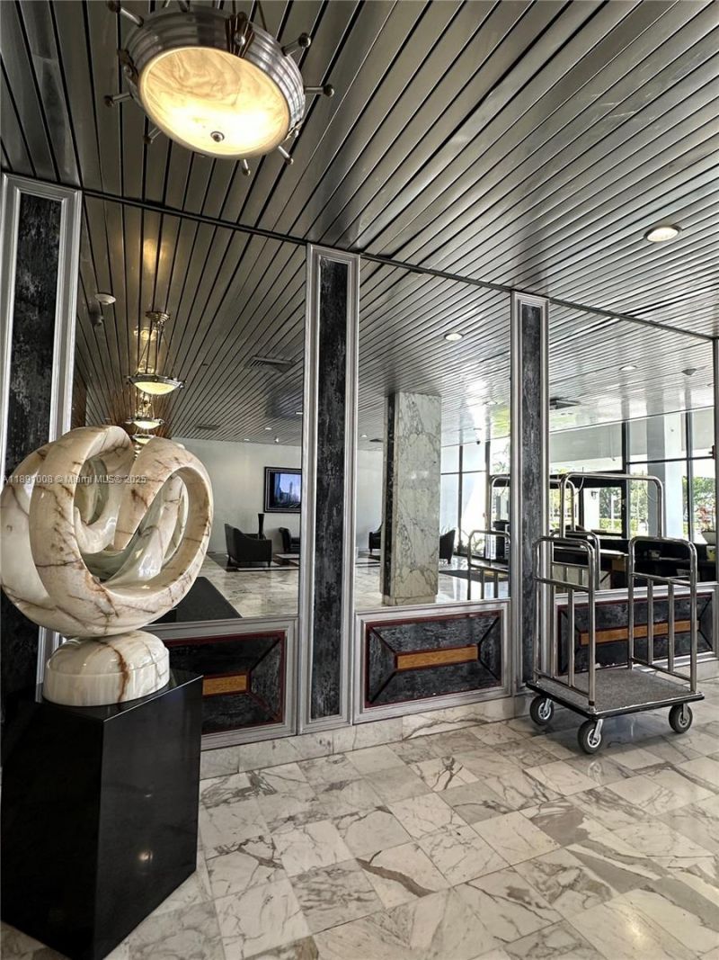 3675 N Country Club Dr, Unit 1809, Aventura, FL 33180 Photo