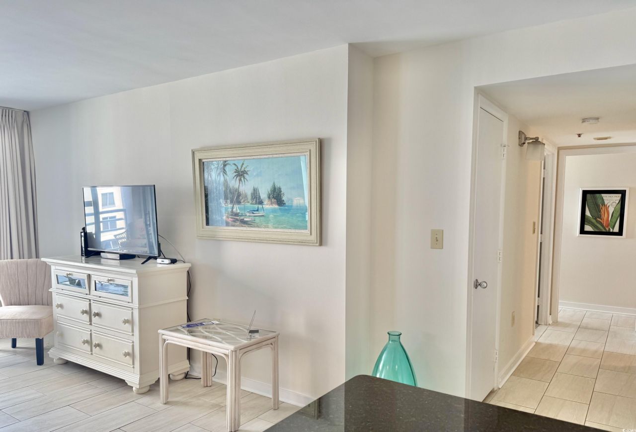 9840 Queensway Blvd. Photo 17