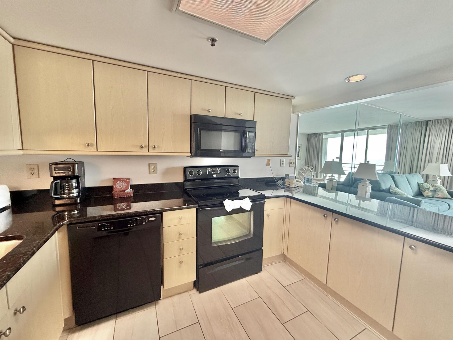 9840 Queensway Blvd. Photo 18