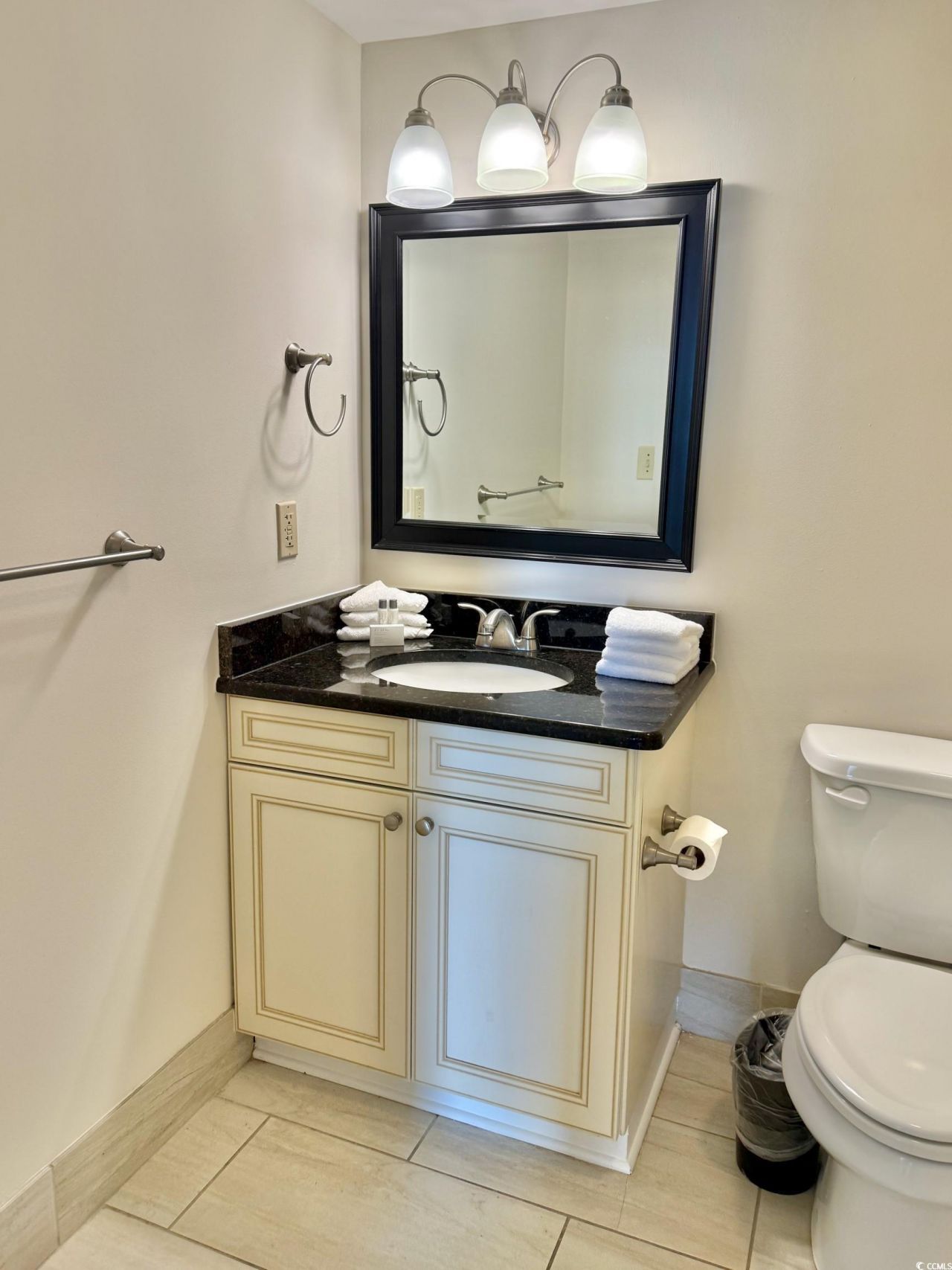 9840 Queensway Blvd. Photo 19