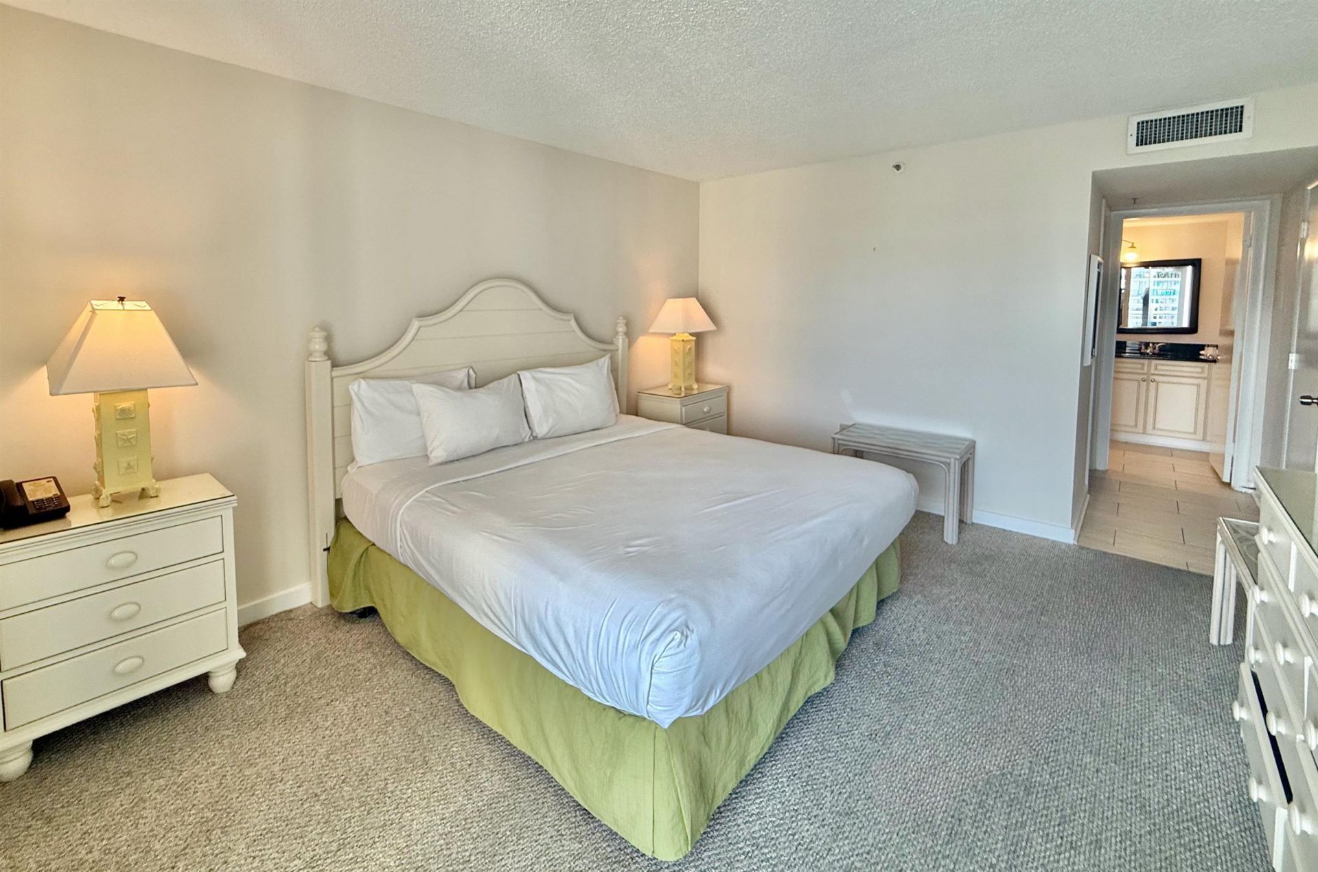 9840 Queensway Blvd. Photo 33