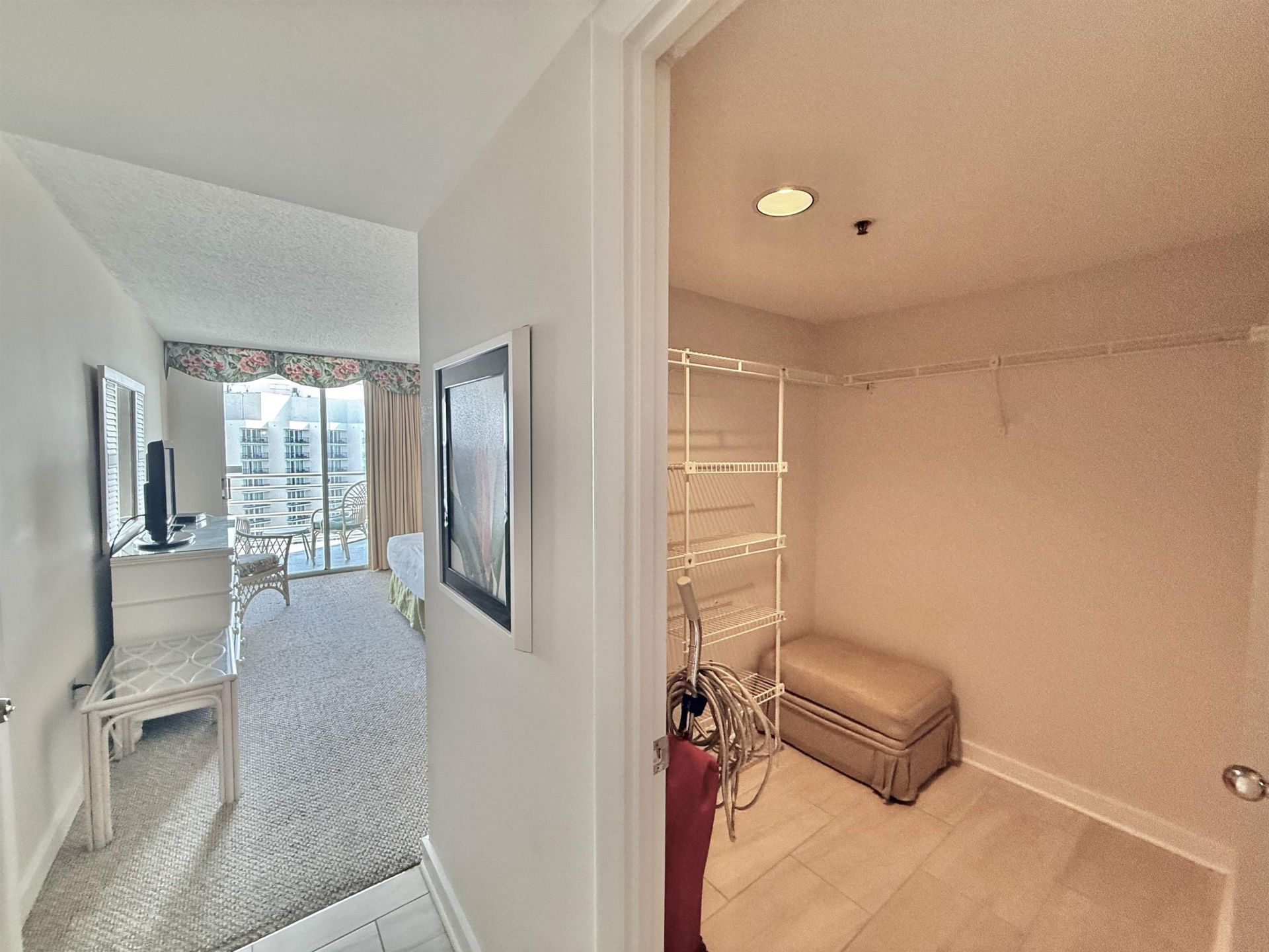9840 Queensway Blvd. Photo 35