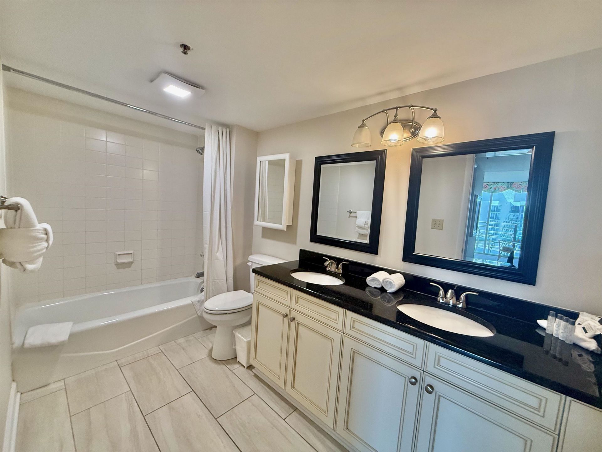 9840 Queensway Blvd. Photo 37