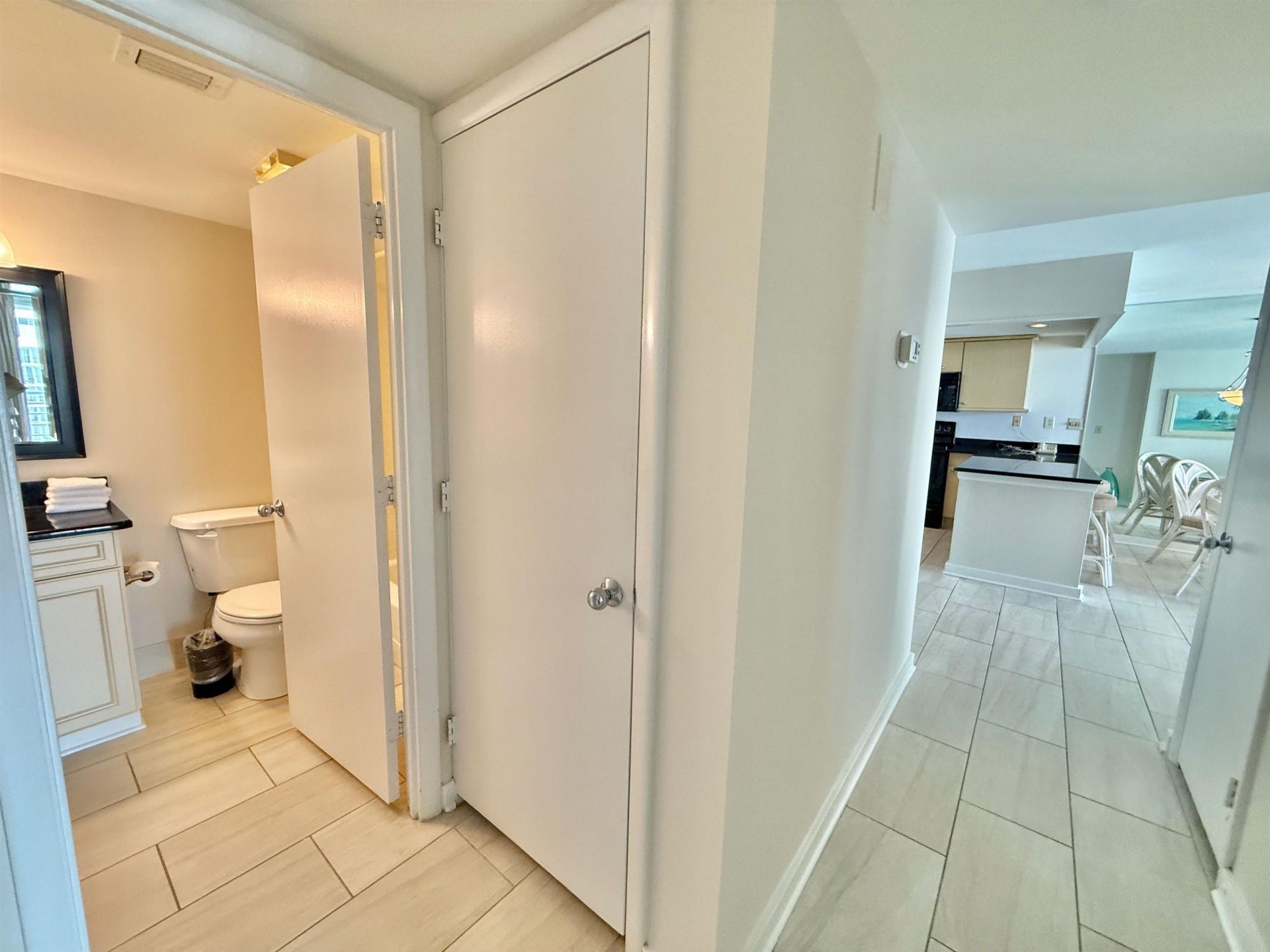 9840 Queensway Blvd. Photo 39