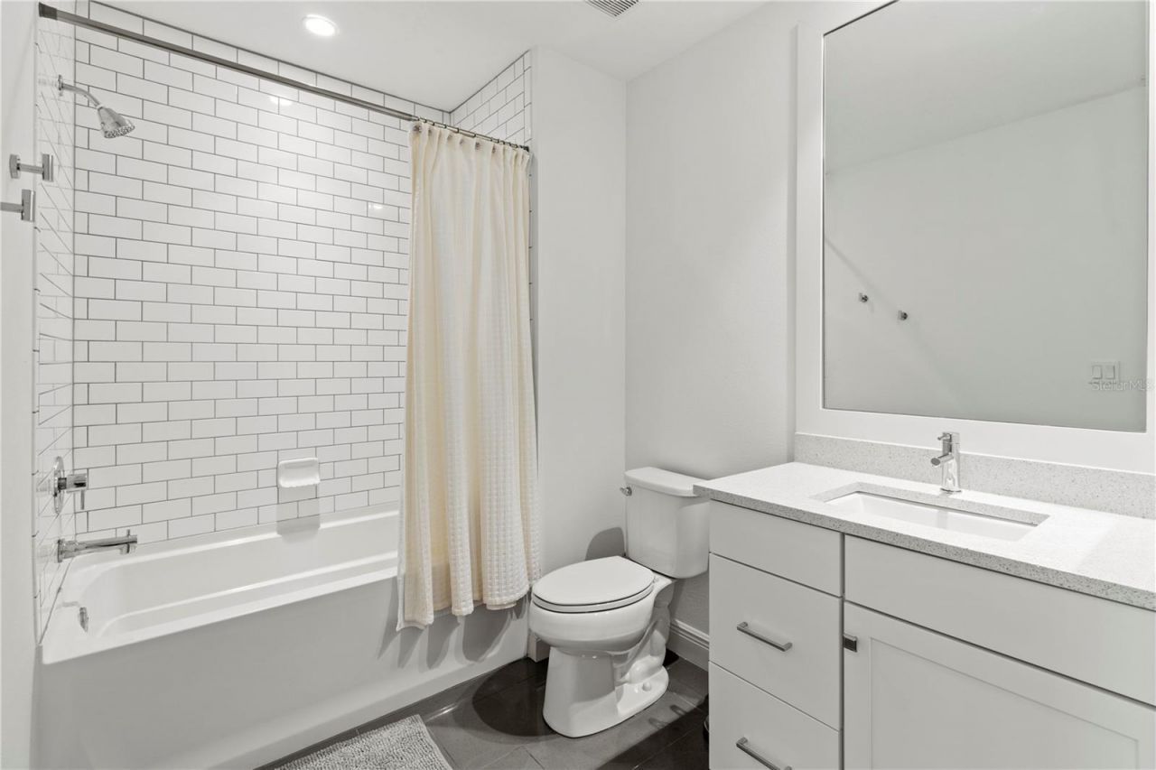 10520 Boardwalk Loop, Unit 302, Bradenton, FL 34202 Photo