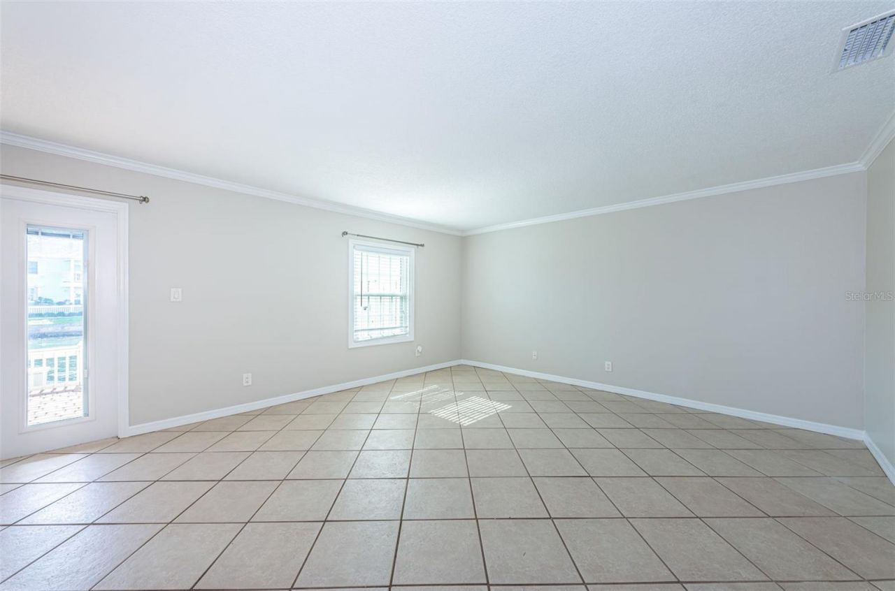 5196 Beach Drive Se, Unit B, Saint Petersburg, FL 33705 Photo