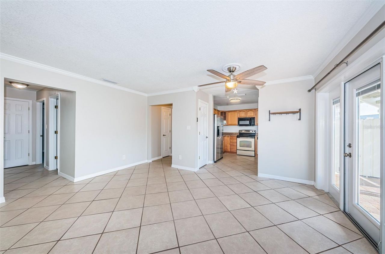 5196 Beach Drive Se, Unit B, Saint Petersburg, FL 33705 Photo