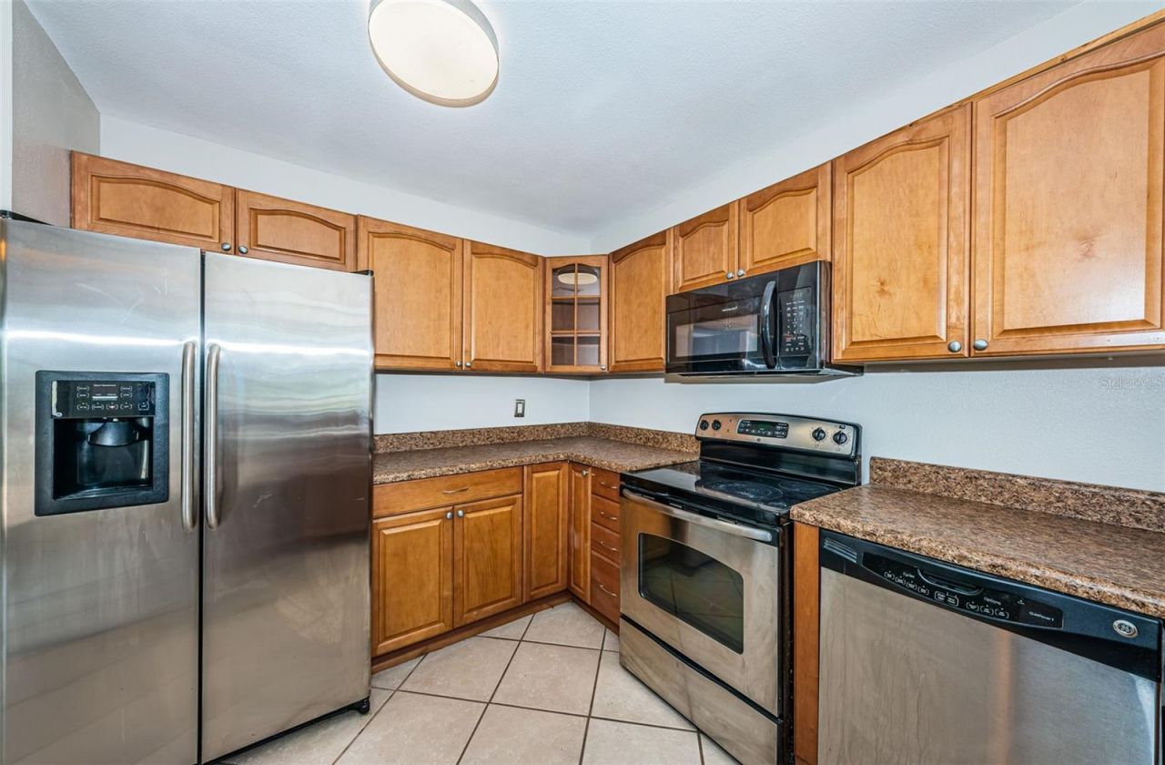 5196 Beach Drive Se, Unit B, Saint Petersburg, FL 33705 Photo