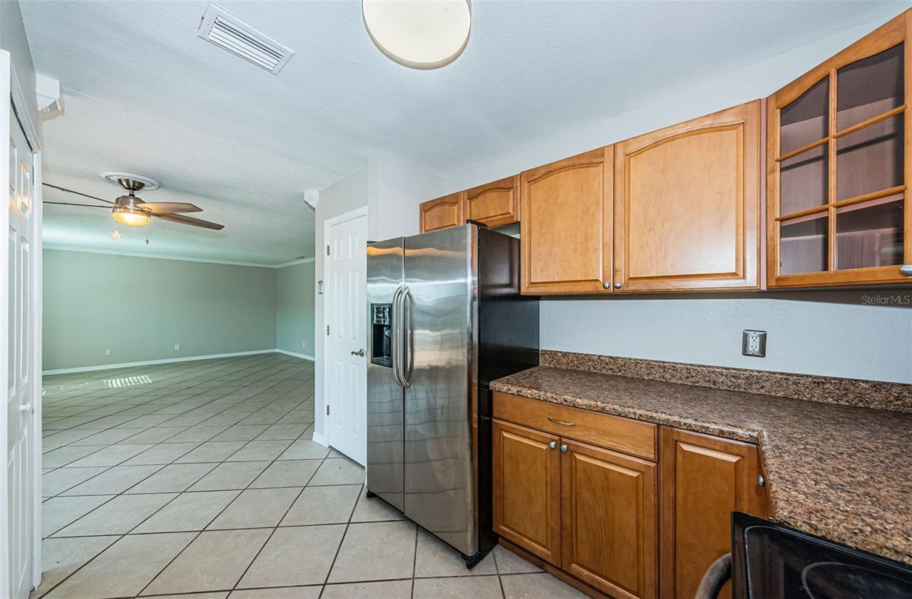 5196 Beach Drive Se, Unit B, Saint Petersburg, FL 33705 Photo