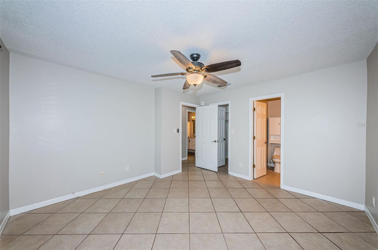 5196 Beach Drive Se, Unit B, Saint Petersburg, FL 33705 Photo