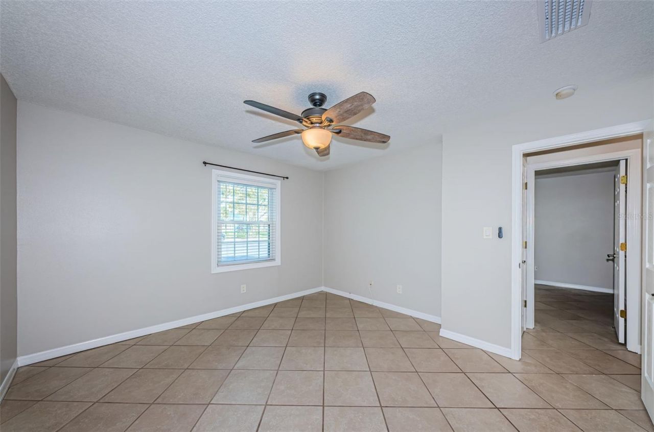 5196 Beach Drive Se, Unit B, Saint Petersburg, FL 33705 Photo