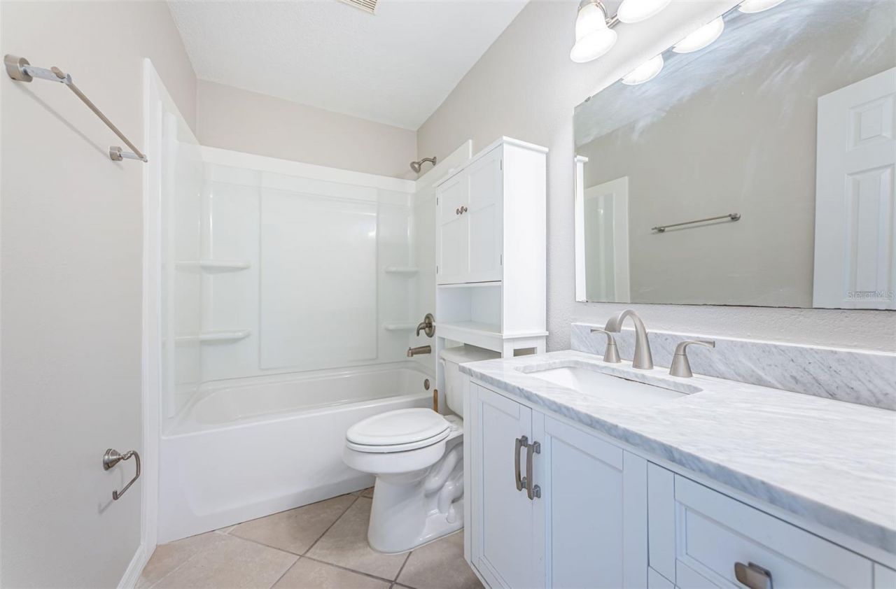 5196 Beach Drive Se, Unit B, Saint Petersburg, FL 33705 Photo