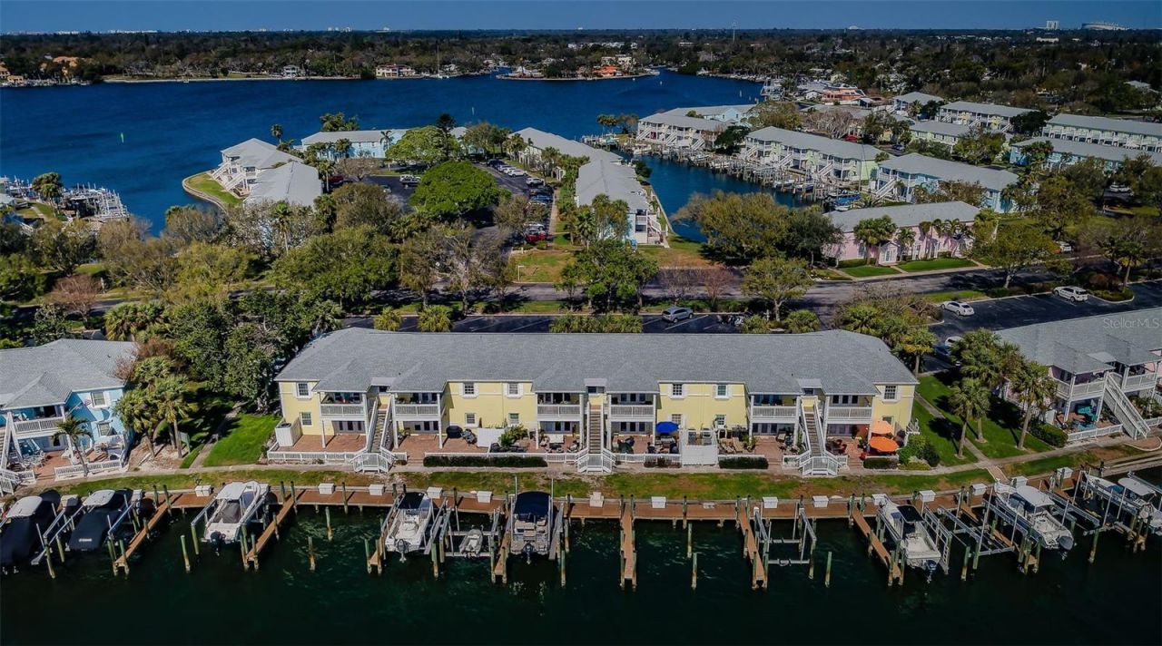 5196 Beach Drive Se, Unit B, Saint Petersburg, FL 33705 Photo