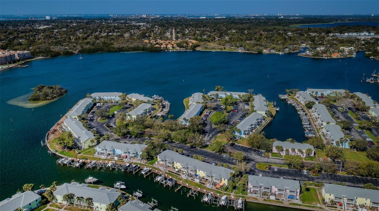 5196 Beach Drive Se, Unit B, Saint Petersburg, FL 33705 Photo