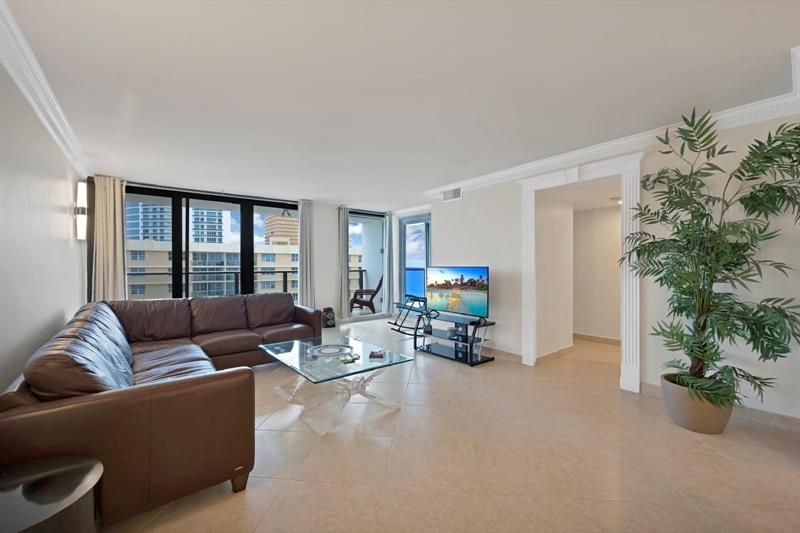 2301 S Ocean Drive, Unit 1707, Hollywood, FL 33019 Photo