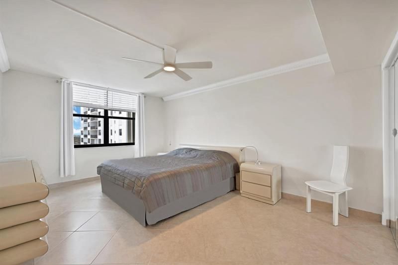 2301 S Ocean Drive, Unit 1707, Hollywood, FL 33019 Photo