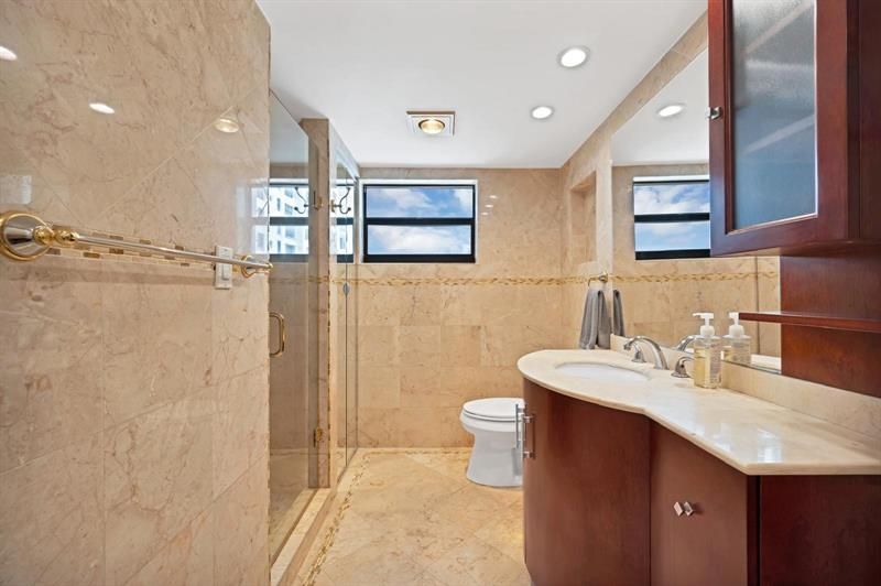 2301 S Ocean Drive, Unit 1707, Hollywood, FL 33019 Photo