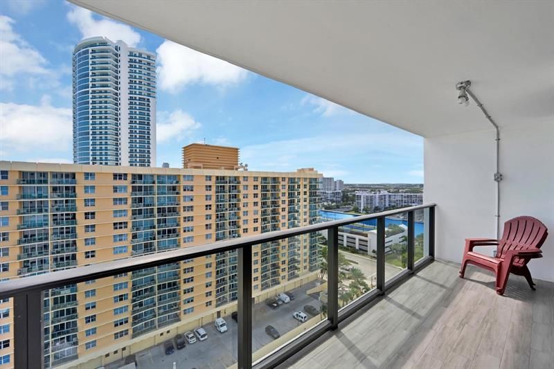 2301 S Ocean Drive, Unit 1707, Hollywood, FL 33019 Photo