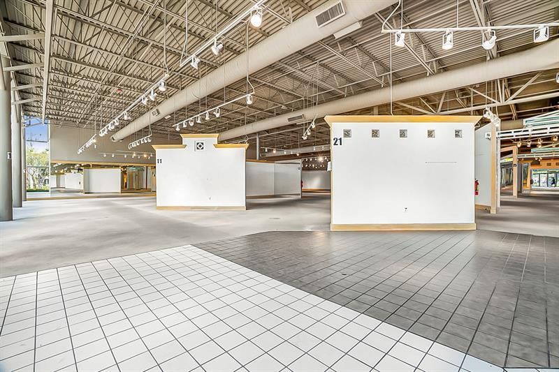 1605 W Oakland Park Blvd, Oakland Park, FL 33311 Photo