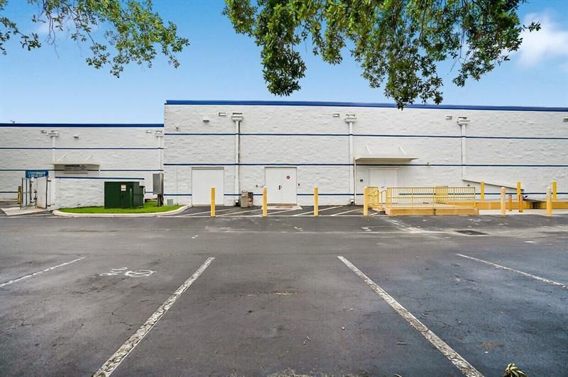 1605 W Oakland Park Blvd, Oakland Park, FL 33311 Photo