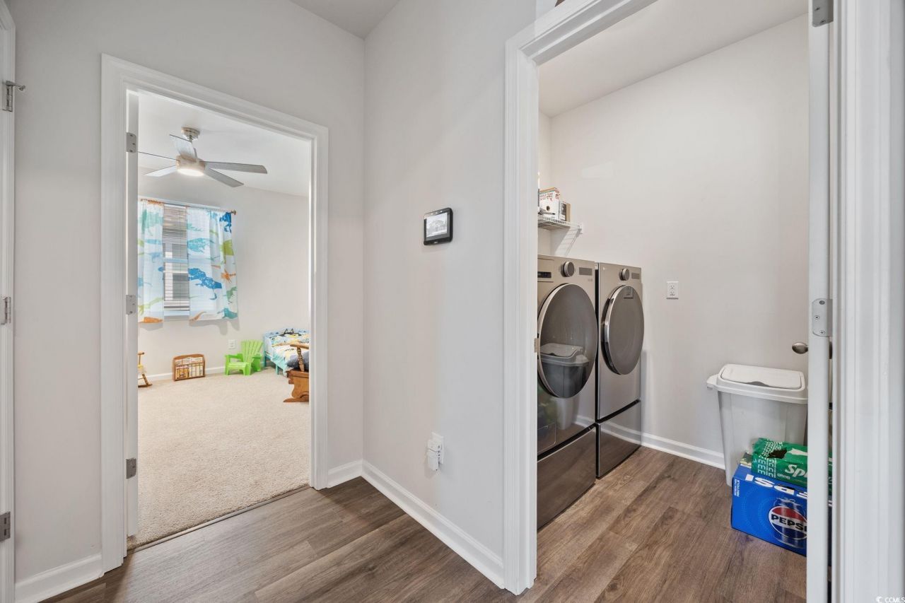 1040 Black Lake Way Photo 25