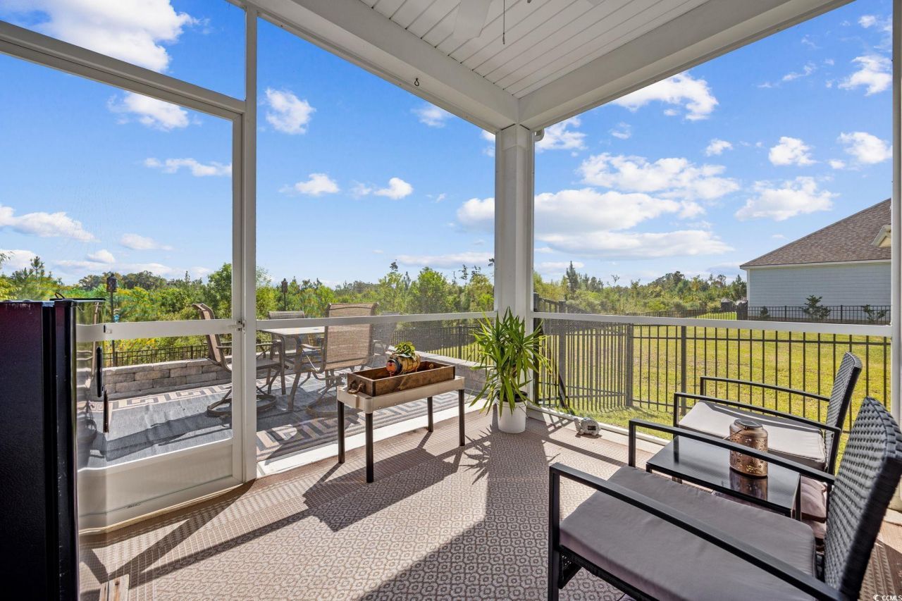 1040 Black Lake Way Photo 27