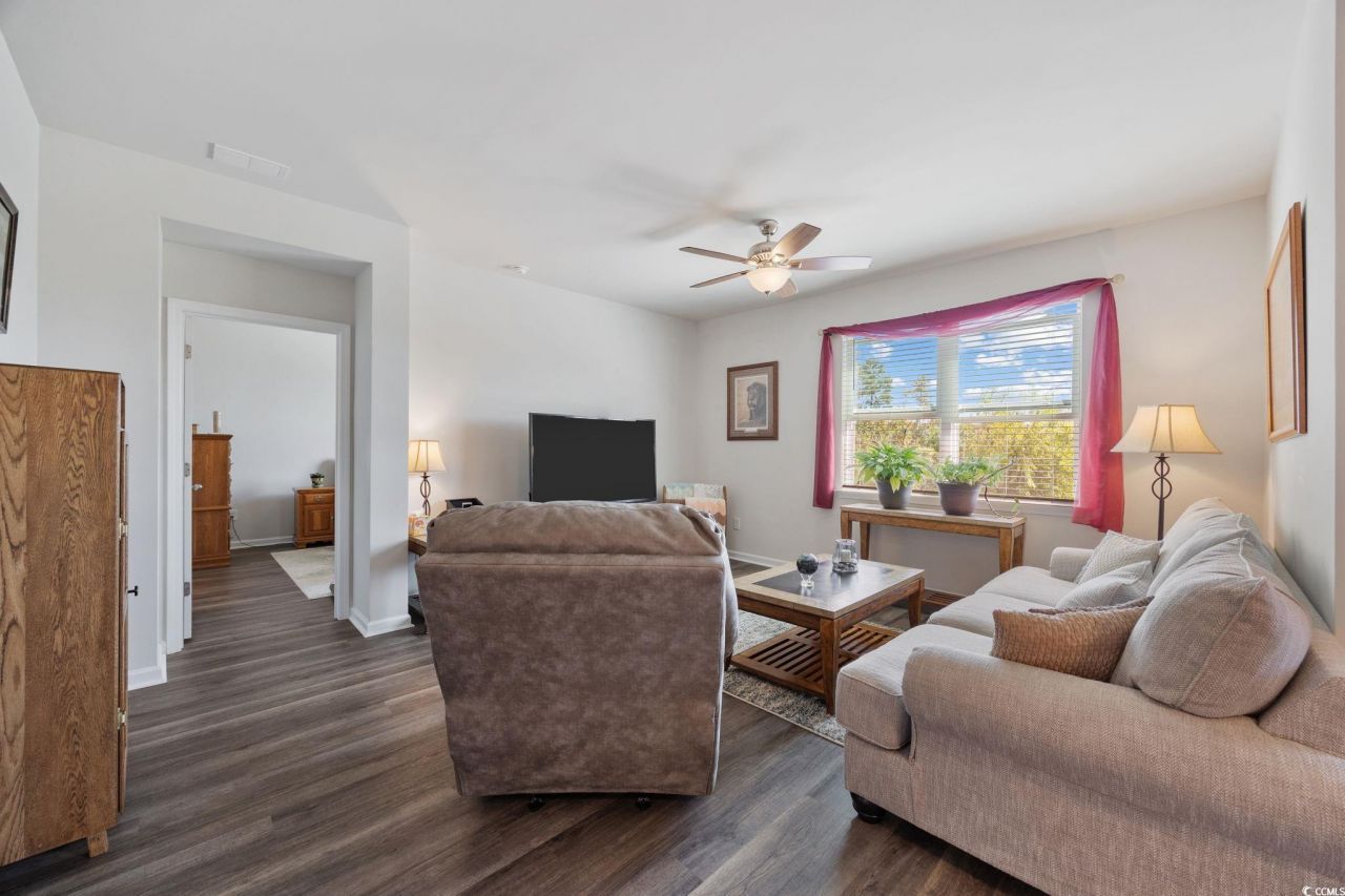 1040 Black Lake Way Photo 7