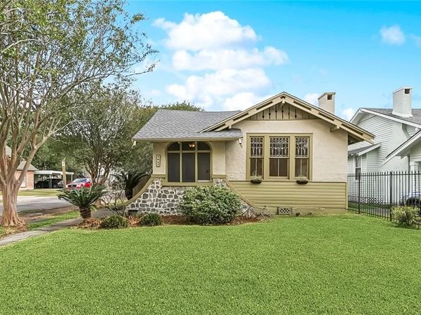 2837 CALHOUN Street, New Orleans, LA 70118