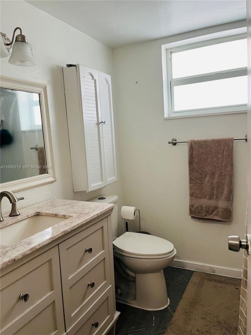 19001 NE 14th Ave, Unit 107, Miami, FL 33179 Photo