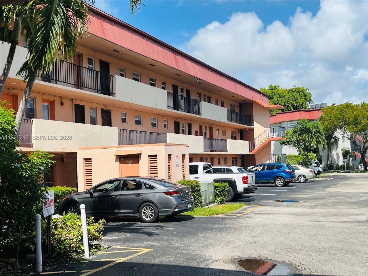 19001 NE 14th Ave, Unit 107, Miami, FL 33179 Photo