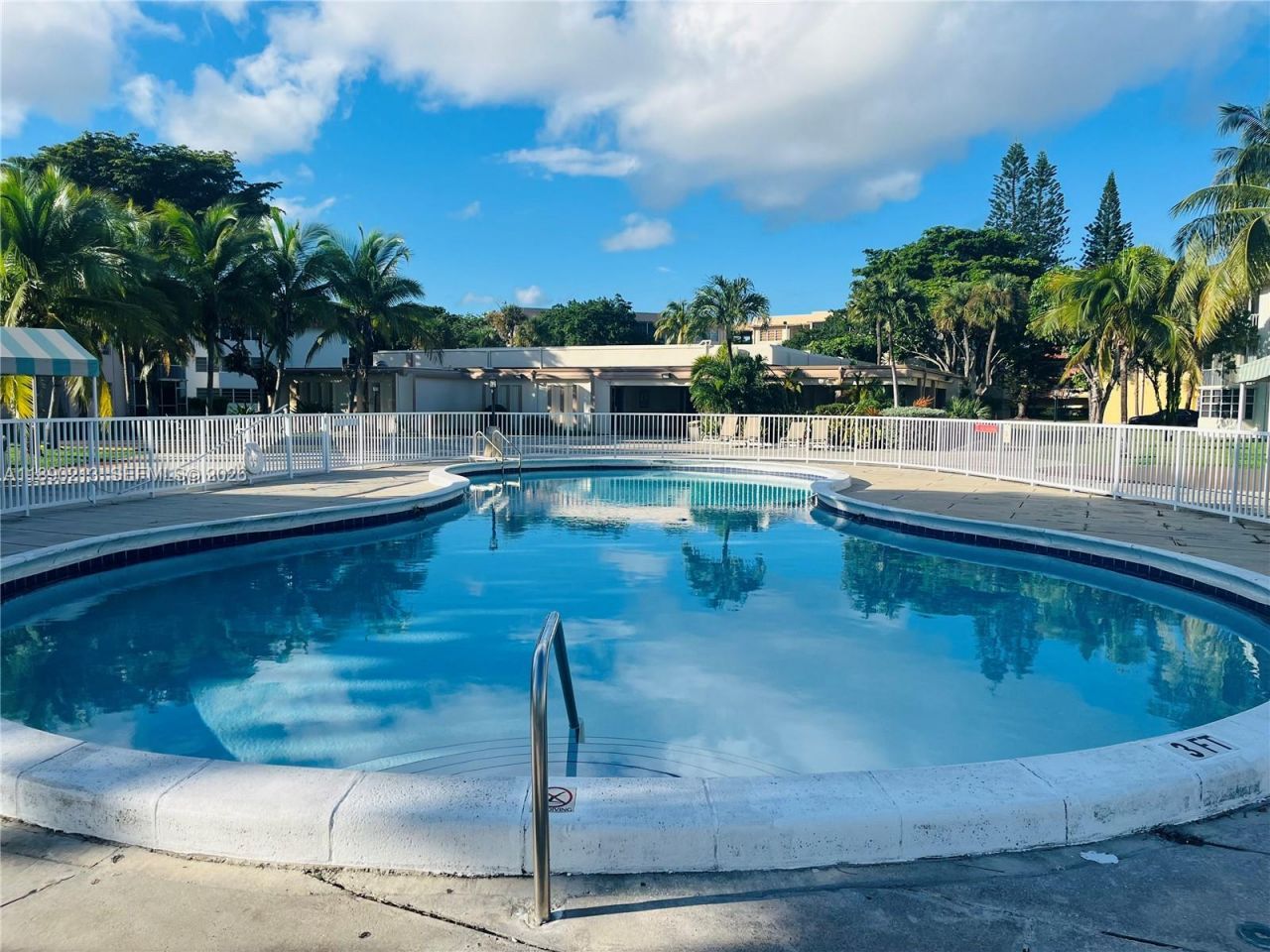 19001 NE 14th Ave, Unit 107, Miami, FL 33179 Photo