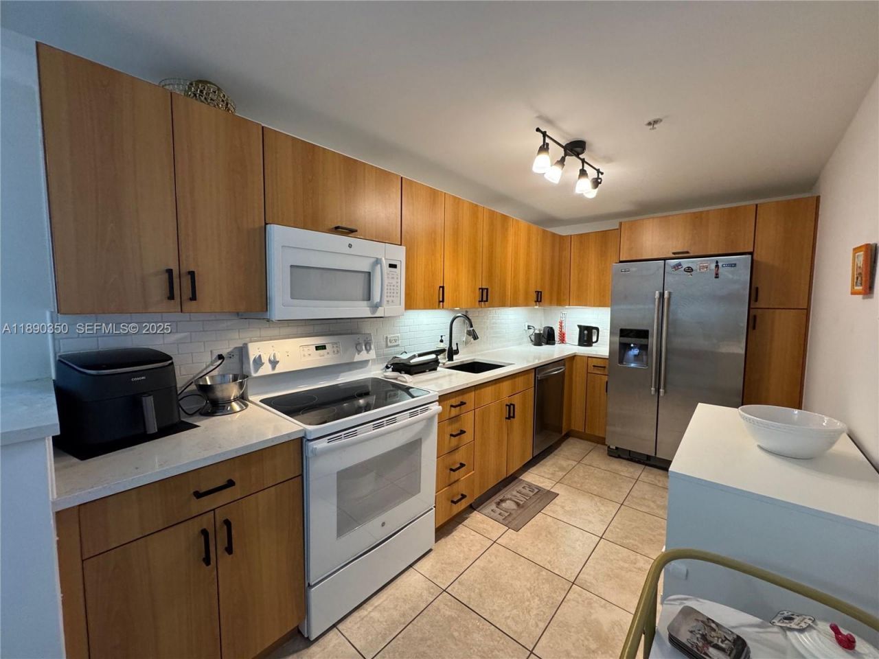 7501 E Treasure Dr, Unit 7L, North Bay Village, FL 33141 Photo