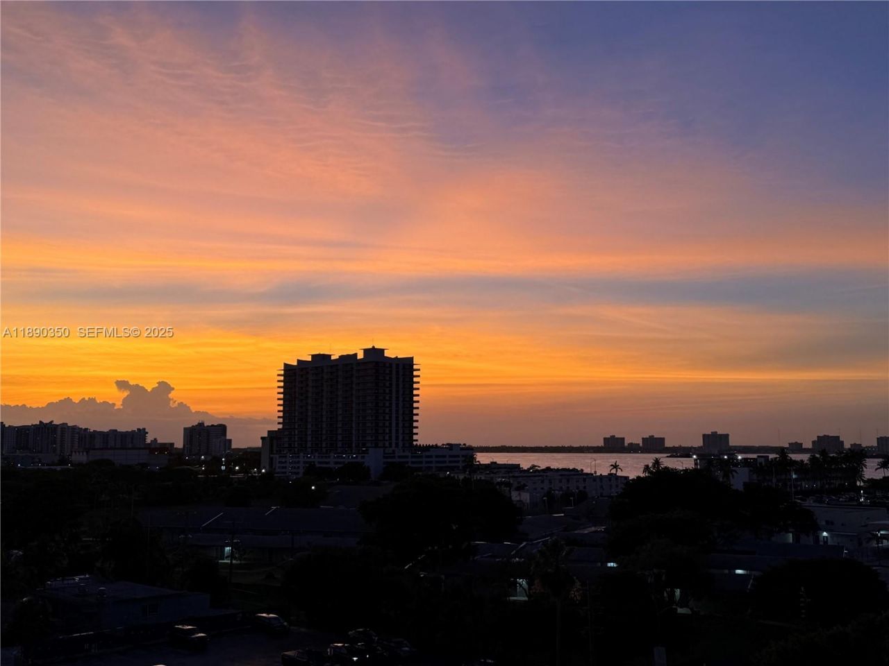 7501 E Treasure Dr, Unit 7L, North Bay Village, FL 33141 Photo