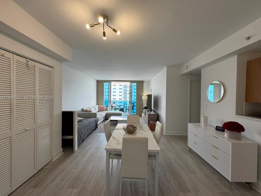 7501 E Treasure Dr, Unit 7L, North Bay Village, FL 33141 Photo