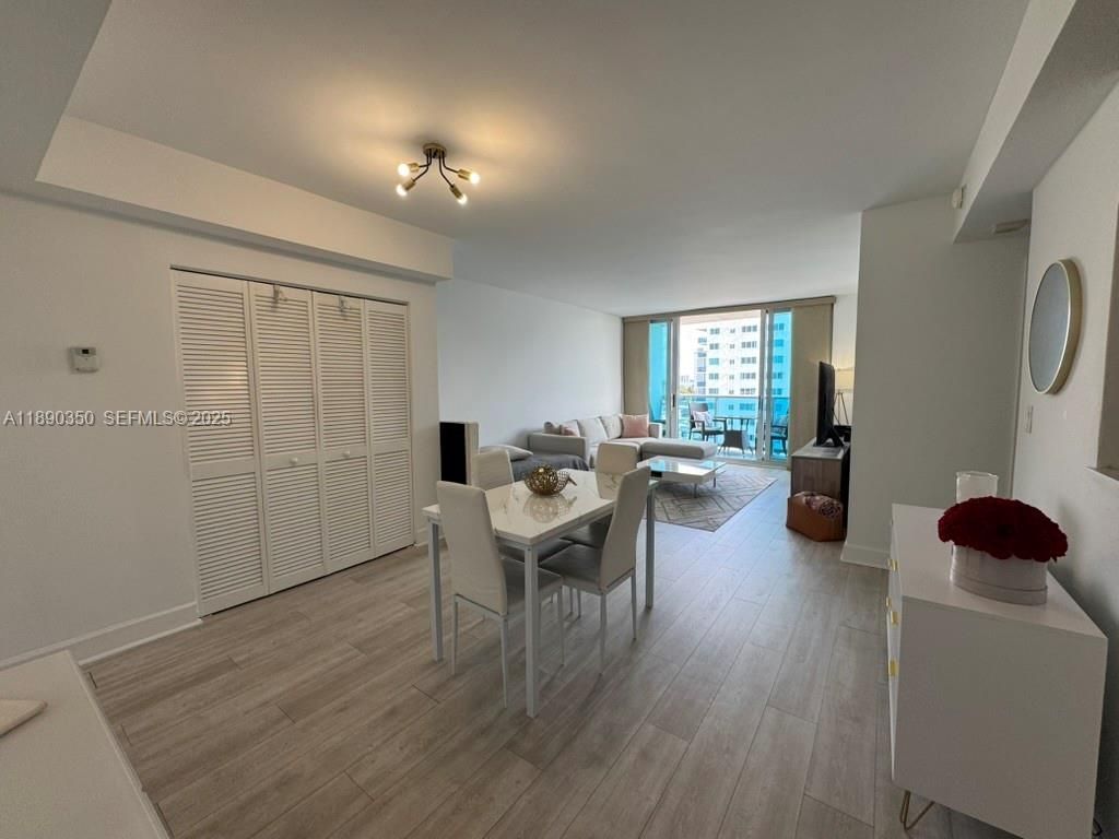 7501 E Treasure Dr, Unit 7L, North Bay Village, FL 33141 Photo