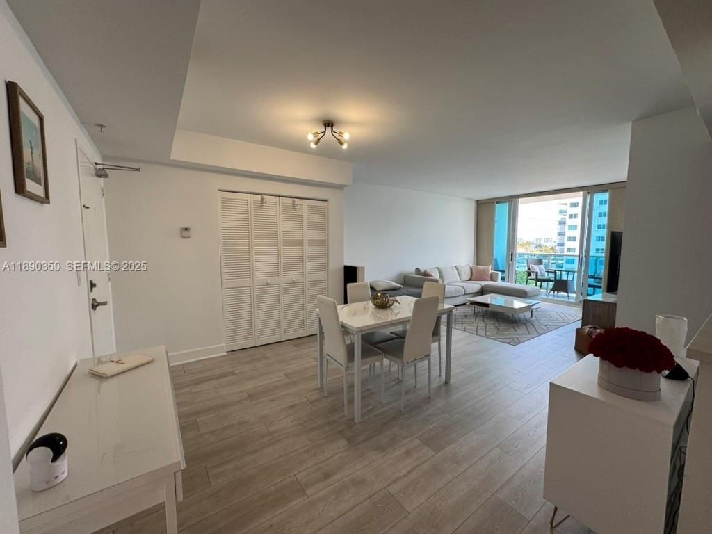 7501 E Treasure Dr, Unit 7L, North Bay Village, FL 33141 Photo