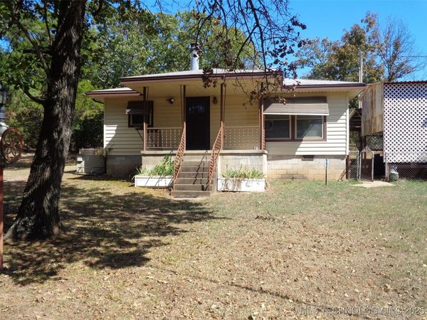 211 Oak Avenue, Stigler, OK 74462