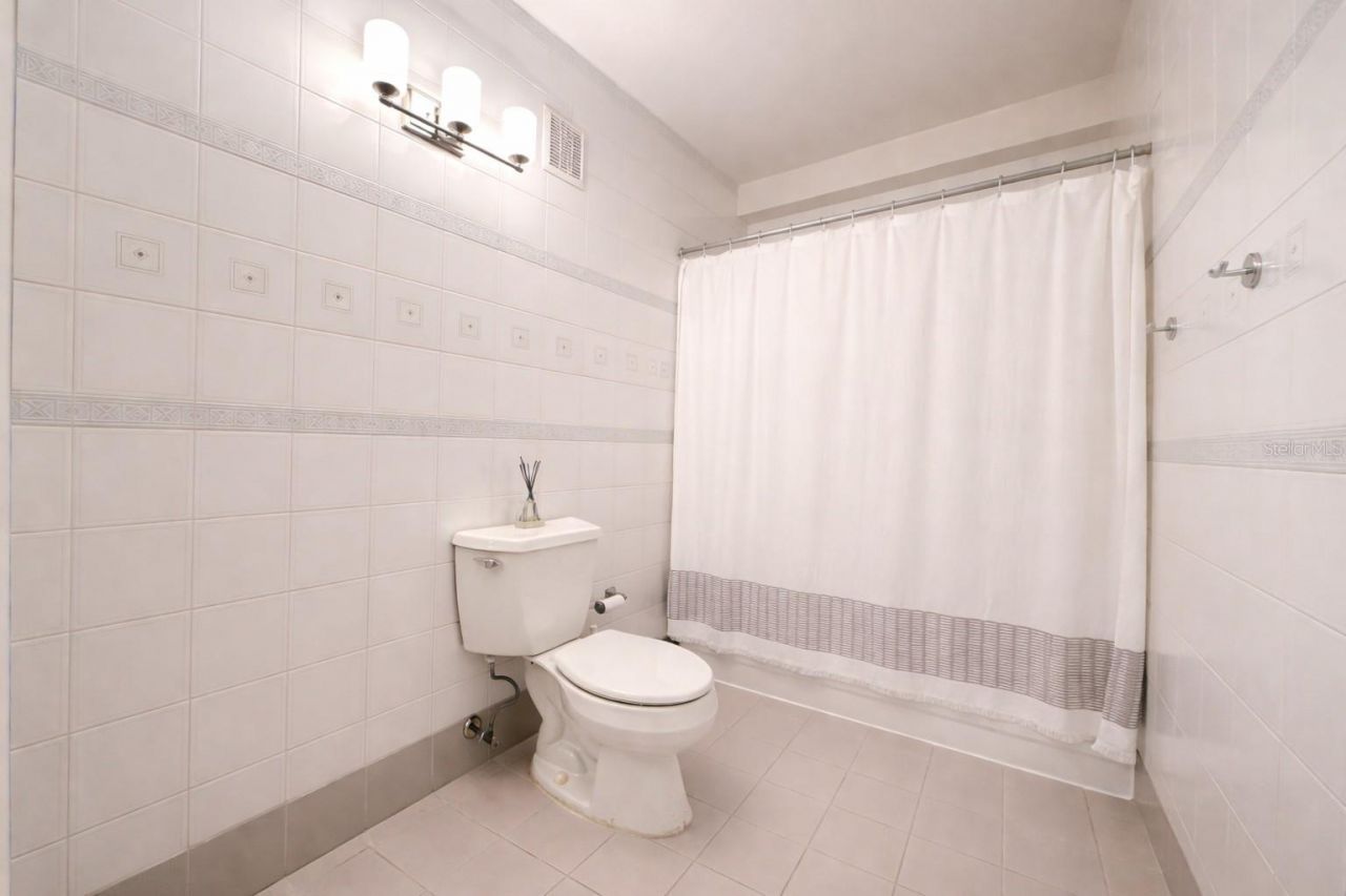 2,000 Metropica Way, Unit 1708, Sunrise, FL 33323 Photo