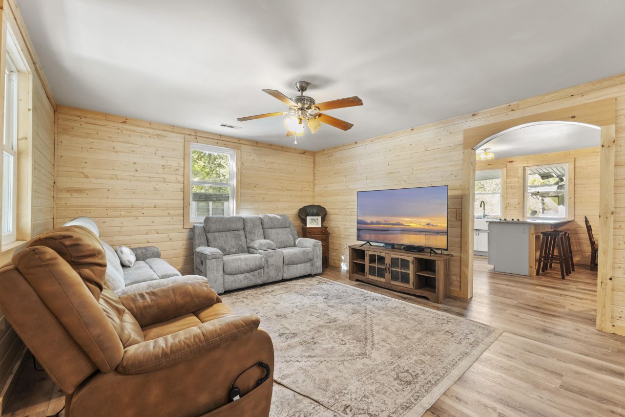 1239 Holly Ridge Lane Photo 12