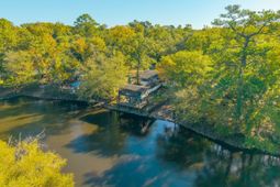 1239 Holly Ridge Lane photo 4